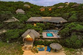 Southern Africa 360 - Machangulo Beach Lodge