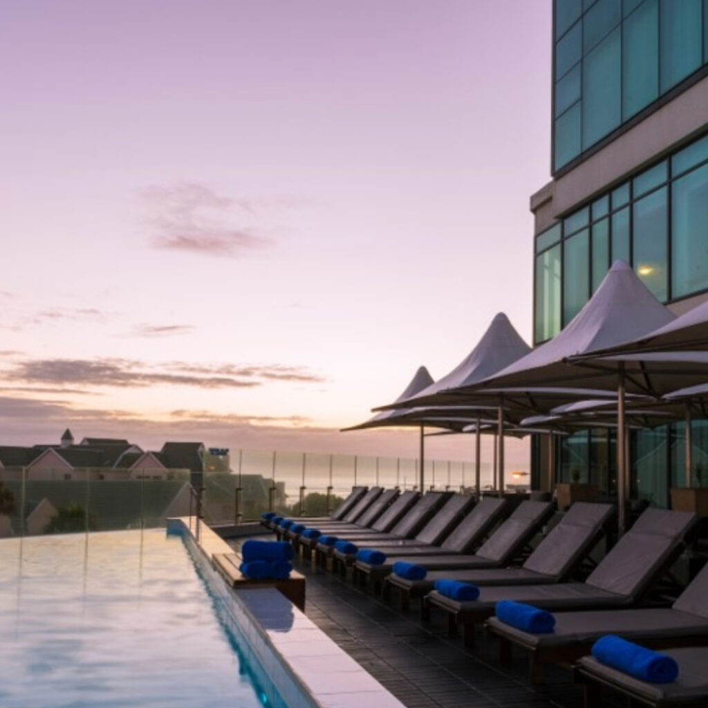 Southern Africa 360 - 2 nights Radisson Blu Hotel Port Elizabeth: Summer Holidays!